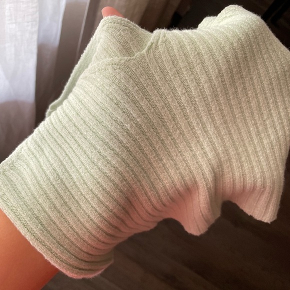 Brandy Melville Rina cotton tank top - Picture 2 of 4